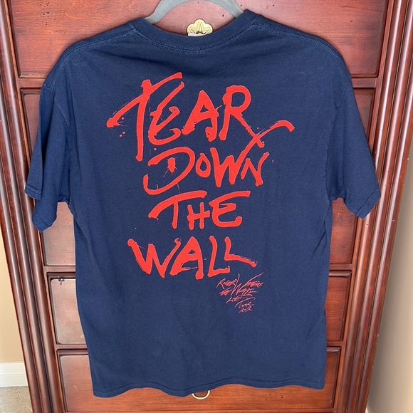 Roger Waters Tear Down The Wall Tour Tee - Picture 4 of 4